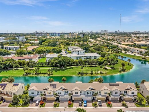 Townhouse in Hollywood, Broward County