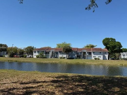 ウェストパームビーチ, Palm Beach Countyのアパートメント・コンプレックス