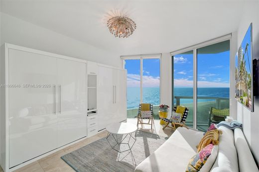 Жилой комплекс, Майами-Бич, Miami-Dade County