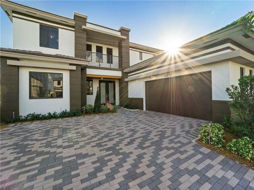 Villa - Parkland, Broward County