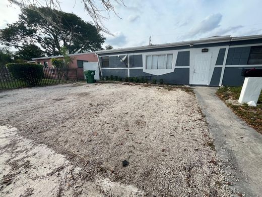 Villa en Miami Gardens, Miami-Dade County