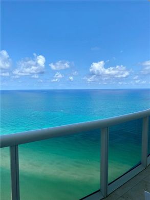 Κτίριο σε Sunny Isles Beach, Miami-Dade County