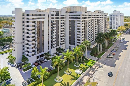Complexes résidentiels à Coral Gables, Comté de Miami-Dade