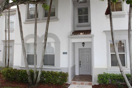 Townhouse in Miramar, Broward County