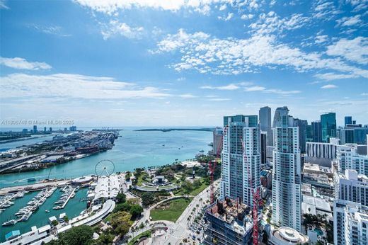 Kamienica w Miami, Miami-Dade County