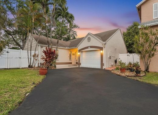 Villa in Pembroke Pines, Broward County