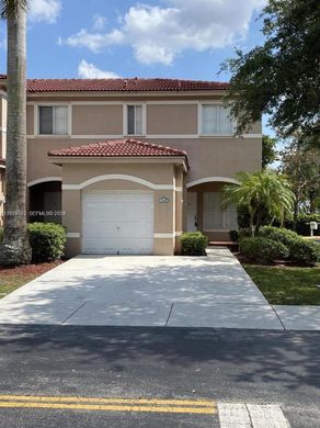 Townhouse in Davie, Broward County