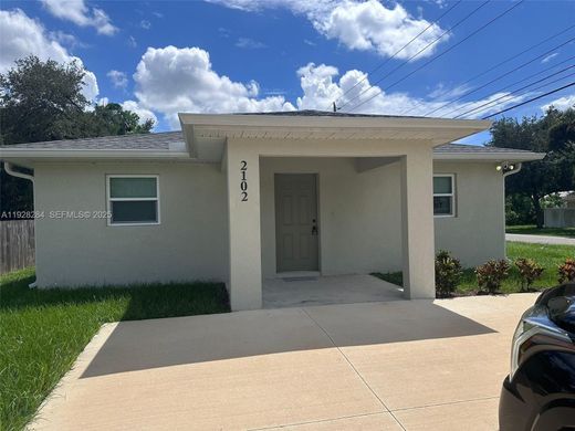 빌라 / Fort Myers, Lee County