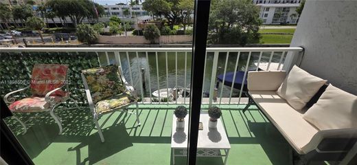 Residential complexes in Miami, Miami-Dade