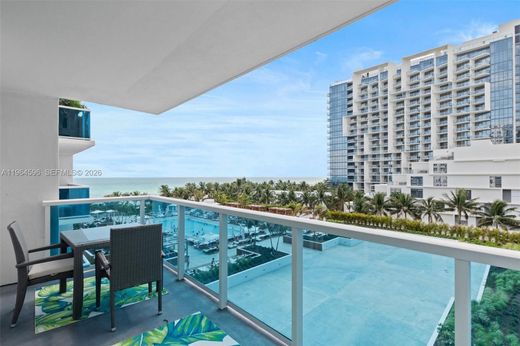 Residential complexes in Miami Beach, Miami-Dade