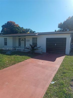 ﻓﻴﻼ ﻓﻲ North Lauderdale, Broward County