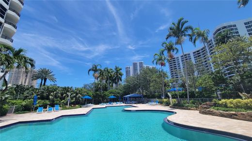 Aventura, Miami-Dade Countyのアパートメント・コンプレックス