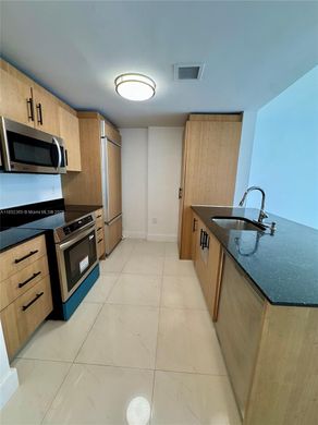 Complexes résidentiels à Bal Harbour, Comté de Miami-Dade