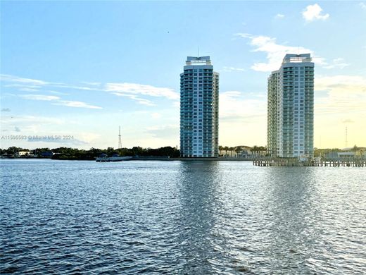 Residential complexes in Daytona Beach, Volusia County