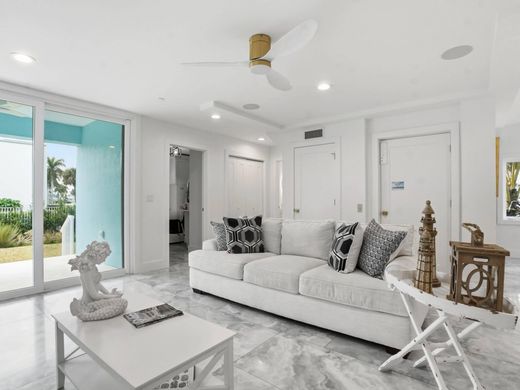 Villa in Hutchinson Island South, Saint Lucie County