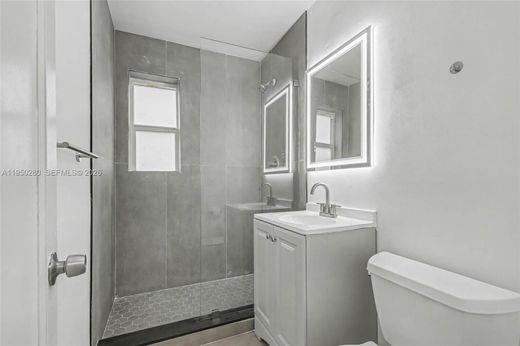 Residential complexes in Miami Shores, Miami-Dade