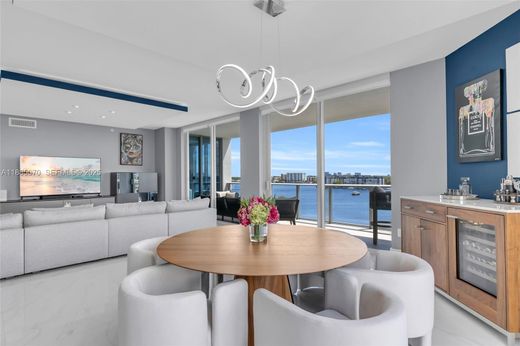 Residential complexes in North Miami Beach, Miami-Dade