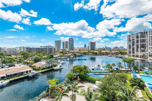 Residential complexes in Hallandale, Broward County