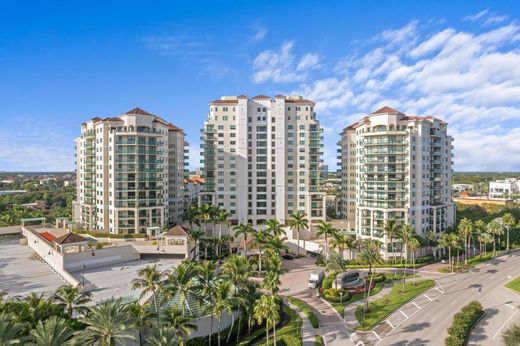 Residential complexes in Palm Beach Gardens, Palm Beach