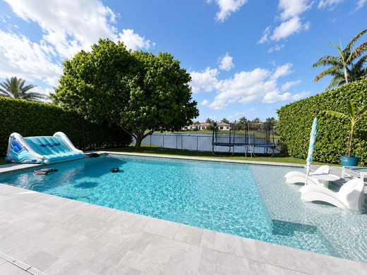 Villa in Cooper City, Broward County