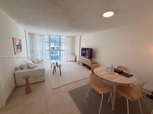 Complesso residenziale a Miami Beach, Miami-Dade County