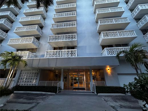 Residential complexes in Miami Beach, Miami-Dade