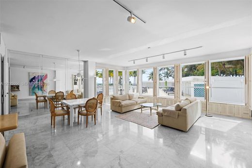 Residential complexes in Miami Beach, Miami-Dade
