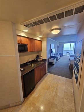 Wohnkomplexe in Sunny Isles Beach, Miami-Dade County