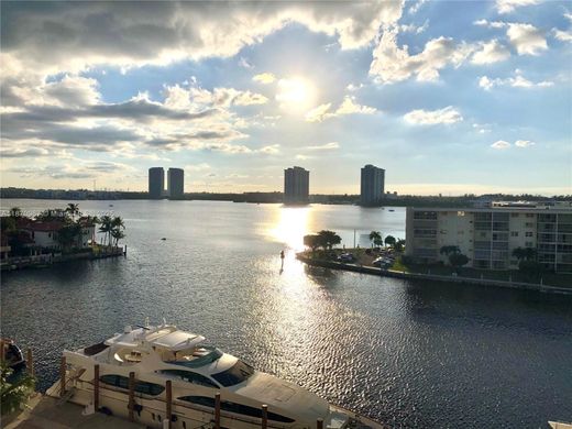Residential complexes in Aventura, Miami-Dade