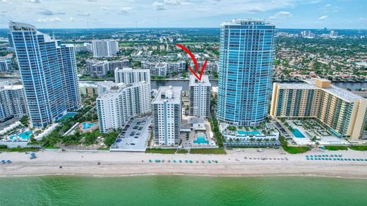 Residential complexes in Hollywood, Broward County