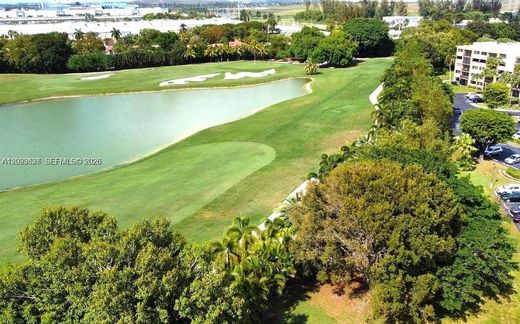 Residential complexes in Doral, Miami-Dade