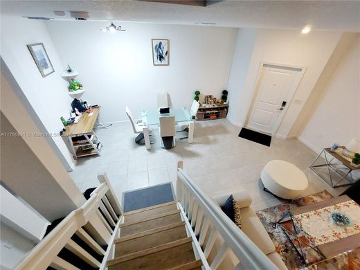 Stadswoning in North Miami, Miami-Dade County