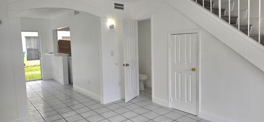 Kamienica w Lauderhill, Broward County