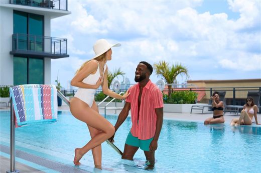 ‏בניין ב  הוליווד, Broward County