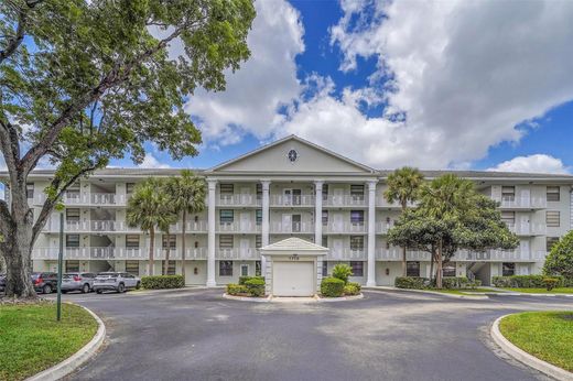 Residential complexes in Davie, Broward County