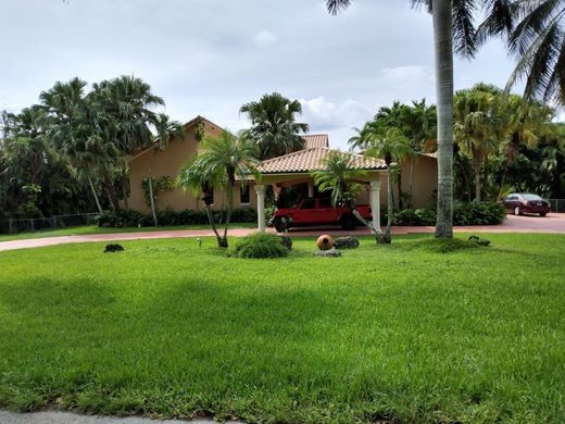 Villa in Hialeah Gardens, Miami-Dade County