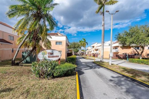 Complesso residenziale a Miami, Miami-Dade County