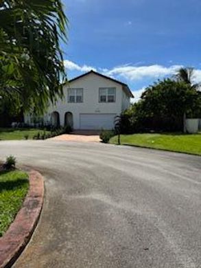 Villa - Lake Clarke Shores, Palm Beach County