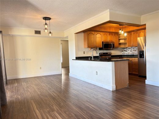 Residential complexes in Miami, Miami-Dade