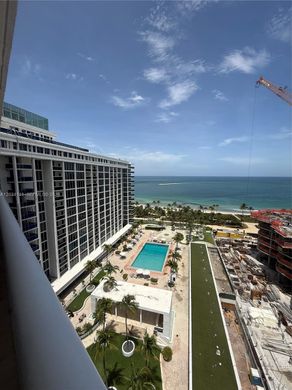 Complexes résidentiels à Bal Harbour, Comté de Miami-Dade