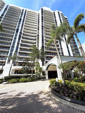 Residential complexes in Aventura, Miami-Dade