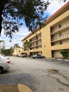 Residential complexes in Miami, Miami-Dade