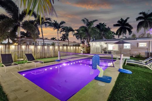 Villa in Hallandale Beach, Broward County