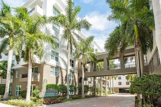 Residential complexes in Fort Lauderdale, Broward County