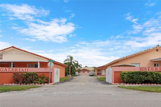 Residential complexes in Hialeah, Miami-Dade