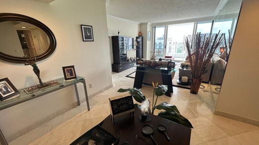 Residential complexes in Aventura, Miami-Dade