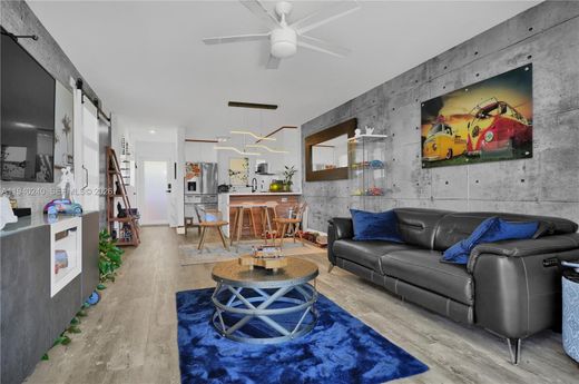 Жилой комплекс, Pembroke Pines, Broward County