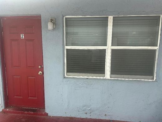 Townhouse in Riviera Beach, Palm Beach