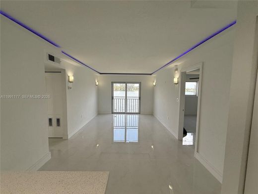 Residential complexes in Hialeah Gardens, Miami-Dade