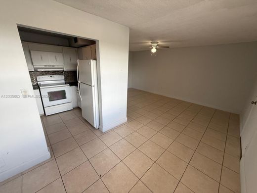 Complexes résidentiels à Hialeah, Comté de Miami-Dade